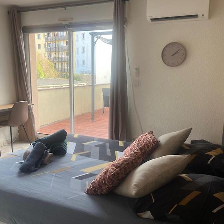 Studio Climatise Et Grande Terrasse Tarbes Centre Eksteriør bilde