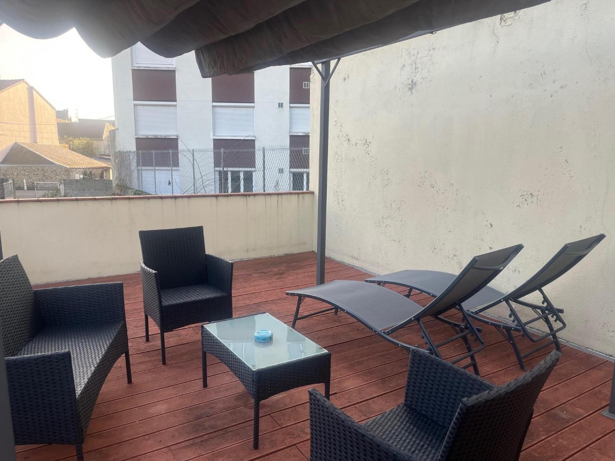 Studio Climatise Et Grande Terrasse Tarbes Centre Eksteriør bilde